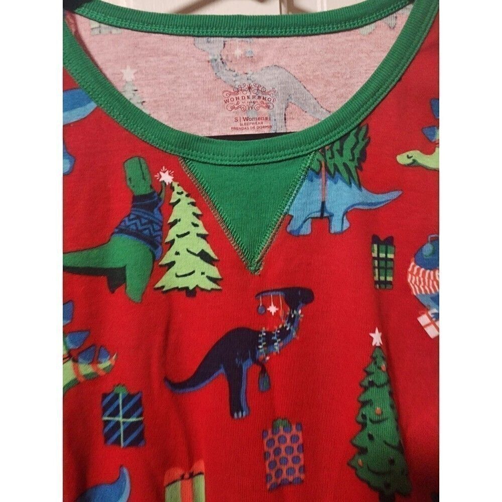 Women's Dinosaur Print Nightwear Pajama Set Size Small - Picture 11 of 14